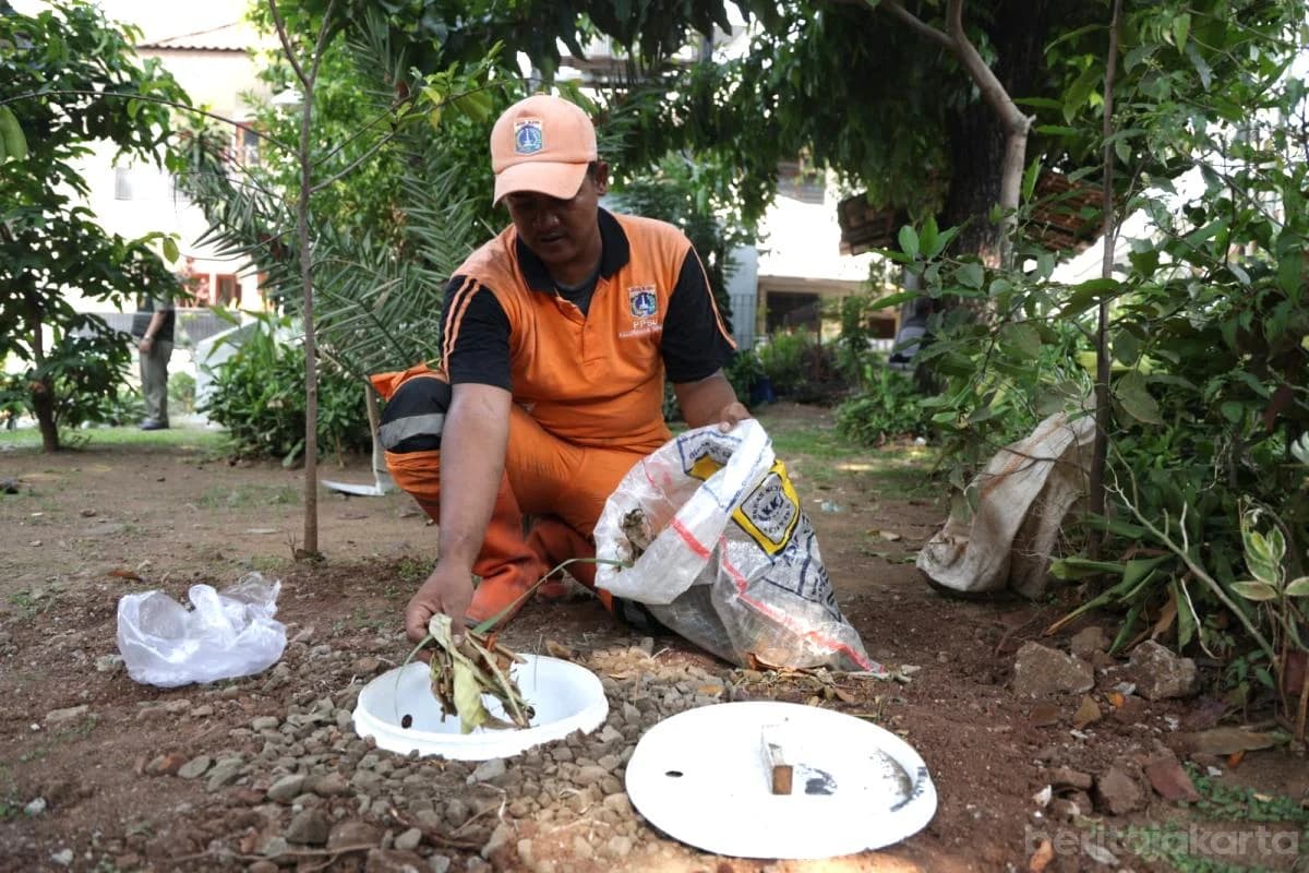 Pembuatan Lubang Biopori